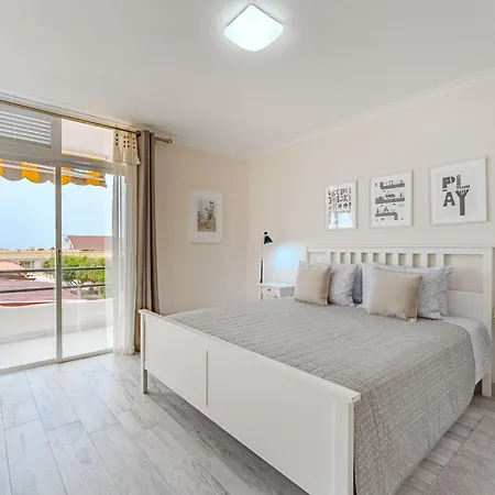 Marina Paraiso 1 Bedroom * Адехе