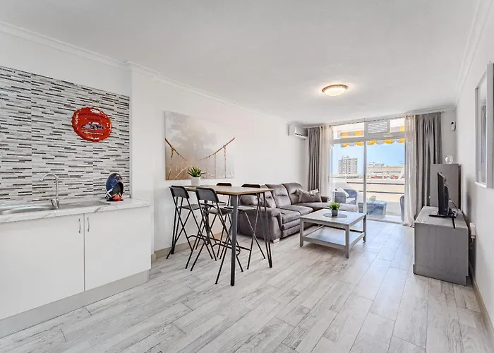 Апартаменты Marina Paraiso 1 Bedroom Адехе