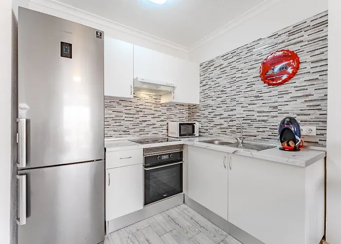 Marina Paraiso 1 Bedroom Апартаменты *