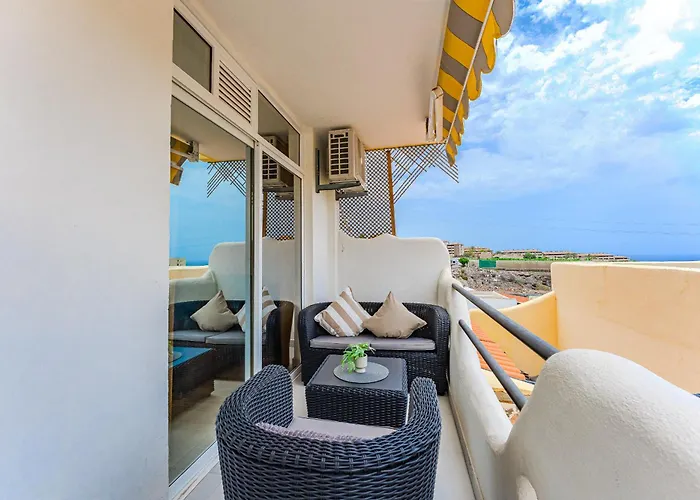 Marina Paraiso 1 Bedroom Адехе